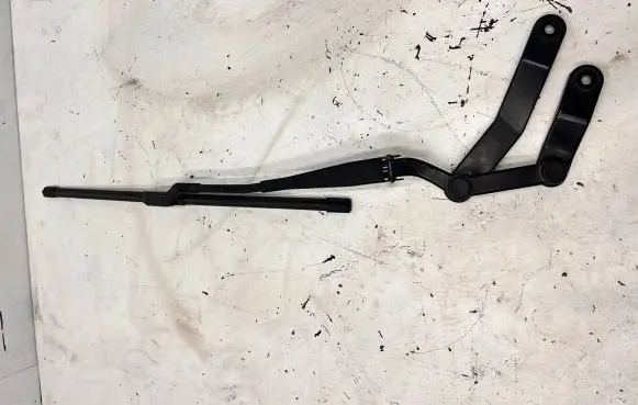 Mercedes-Benz C W204 Front wiper blade arm 97036203 B0SCH24 3392126009