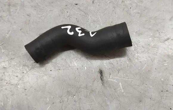 Porsche Panamera (970) Engine coolant pipe/hose 97010645002