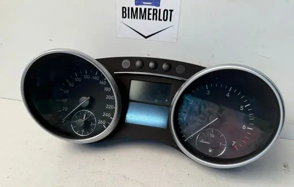 Speedometer (instrument cluster)
