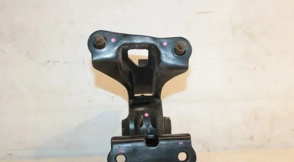 Toyota Auris E180 Engine mount bracket 309EA 309E