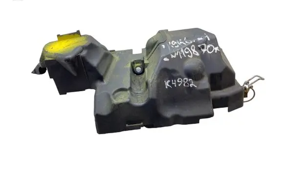 Renault Megane II Engine cover (trim) 8200397015 K4982