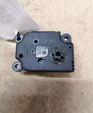 Peugeot 407 Air flap motor/actuator 4PUH19E616BC 410473241