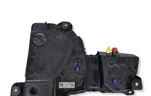 Audi A5 AdBlue liquid reservoir 5QF13177N