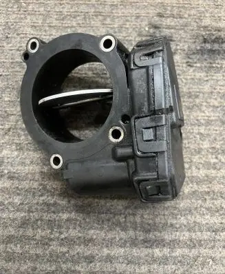Mercedes-Benz E W212 Throttle valve A6510900270