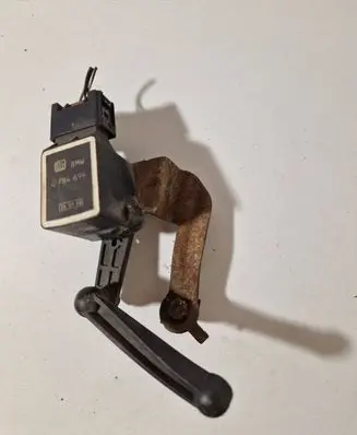 BMW 1 E81 E87 Headlight/headlamp level sensor 6784694 260908