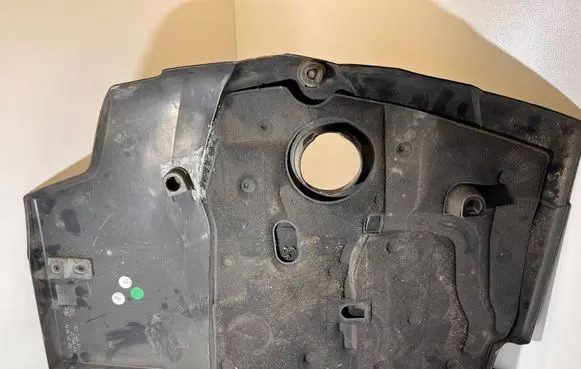 Mercedes-Benz C W205 Engine cover (trim) A6510103512