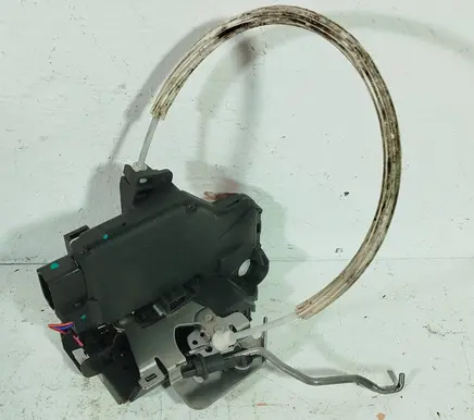 Audi A6 S6 C5 4B Front door lock
