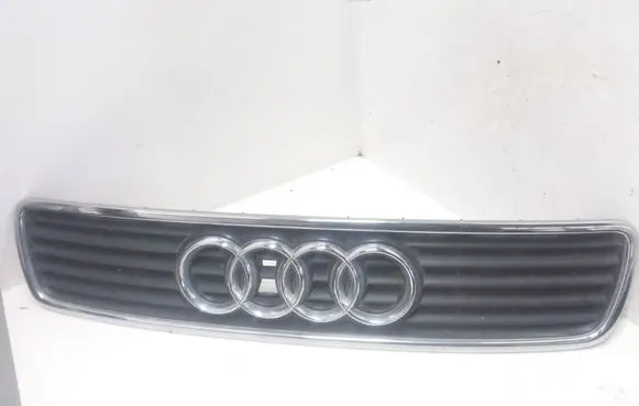 Audi A4 S4 B5 8D Front grill 8D0853651J