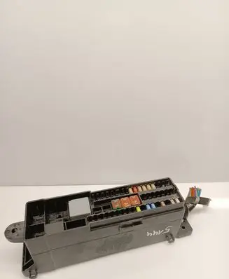 Ford Grand C-MAX Fuse module AV6T14C520DA AV6T9A340AAA