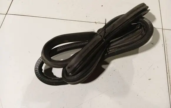 Rubber seal rear door