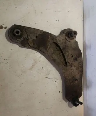 Opel Vivaro Front lower control arm/wishbone