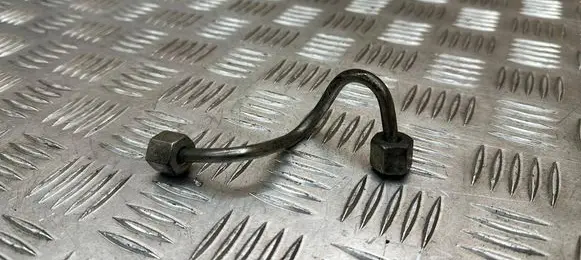 Chevrolet Captiva Fuel injector supply line/pipe 