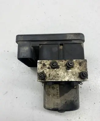 Volkswagen Golf IV ABS Pump 1C0907379J 1J0614117F