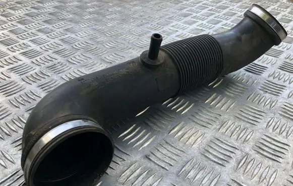Opel Vectra C Air intake hose/pipe 9177095 50106EE 37756