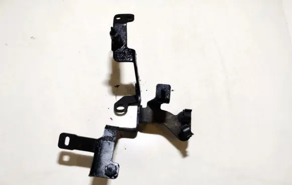 Citroen C5 Engine mounting bracket