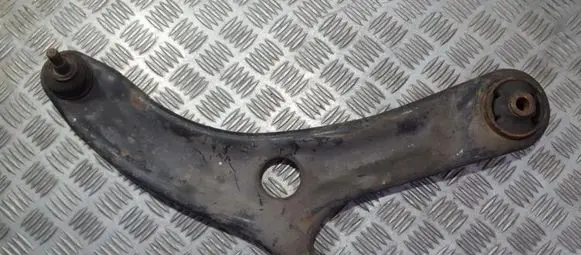 Hyundai i20 (PB PBT) Front lower control arm/wishbone