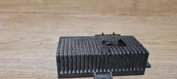 Volvo S40, V40 Glow plug pre-heat relay 7700111525