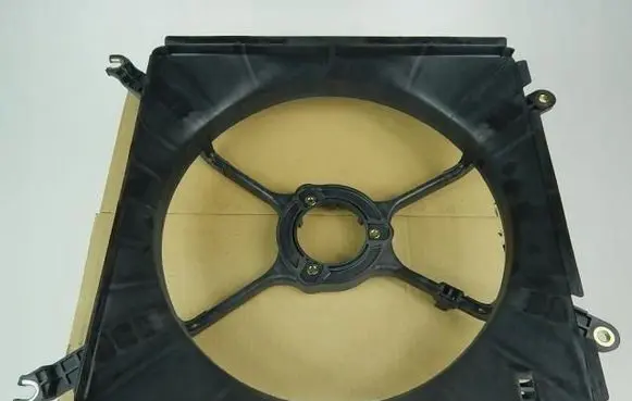 Suzuki Ignis Radiator cooling fan shroud 1776080E00