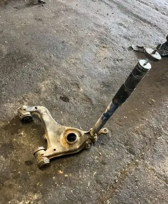 Front lower control arm/wishbone