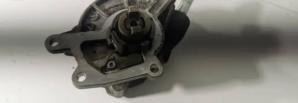 Mercedes-Benz ML W164 Vacuum pump A6422300165 6422300165