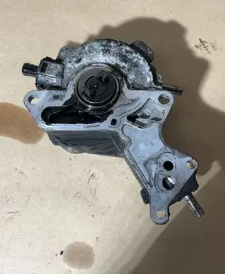 Skoda Octavia Mk2 (1Z) Fuel injection high pressure pump 222004