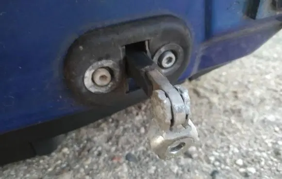 Fiat Grande Punto Front door check strap stopper 