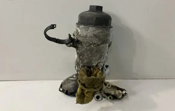 BMW M3 e92 Engine oil radiator 7841525