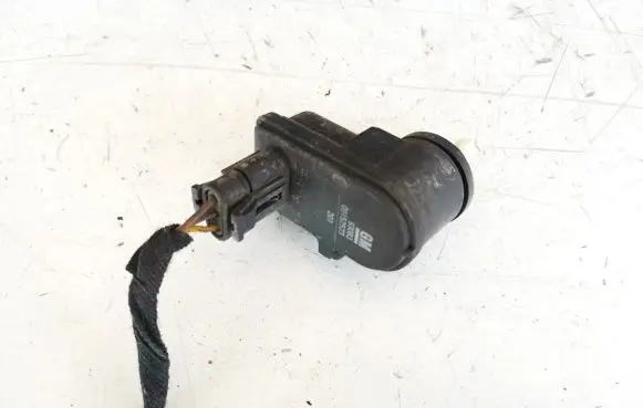 Opel Vectra B Headlight level adjustment motor 09152523