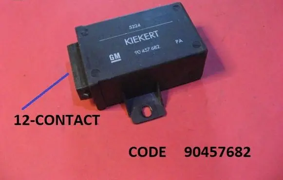 Saab 9000 CS Central locking relay 90457682