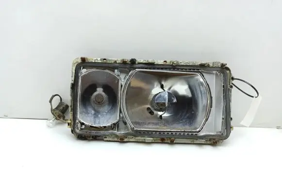 Mercedes-Benz S W116 Headlight/headlamp 0301056108 1305320833