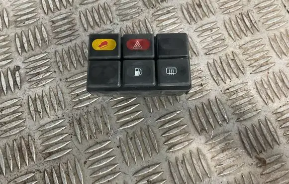 Land Rover Discovery Hazard light switch