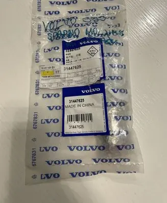 Volvo S90, V90 Fender trim (molding) 31447625