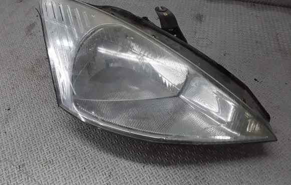Ford Focus Headlight/headlamp 0374D