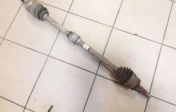 Hyundai Tiburon Front driveshaft 495002C610