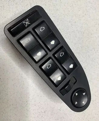 BMW 5 E39 Electric window control switch 8368966