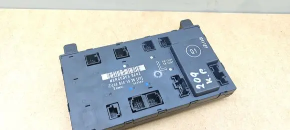 Mercedes-Benz CLK A209 C209 Door control unit/module 2098201326