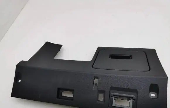 Audi Q3 F3 Dashboard lower bottom trim panel 0480376 830863075