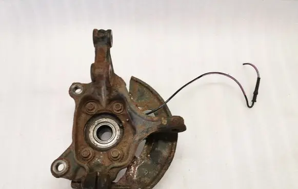 Mazda 3 II Front wheel hub