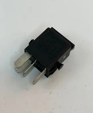 BMW 5 E34 Other relay 61361393412 V23073B10XX18