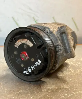 Volkswagen Golf V Air conditioning (A/C) compressor (pump) 1K0820803J 7SEU16C 20030808863