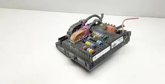 Volvo V70 Fuse module 8676391 12217799