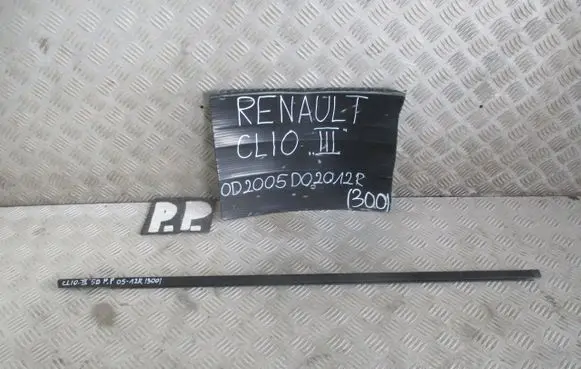 Renault Clio III Trim molding listwadrzwi