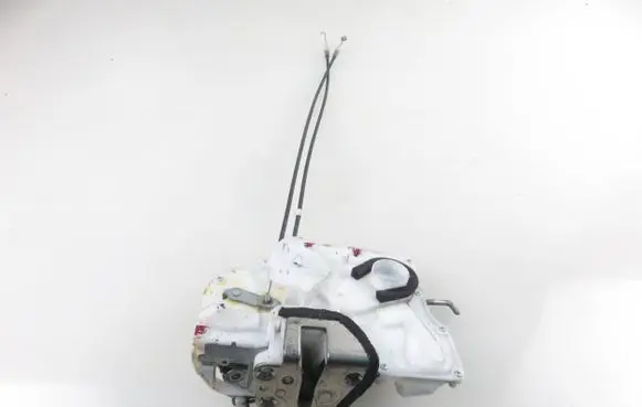Suzuki Swift I Front door lock