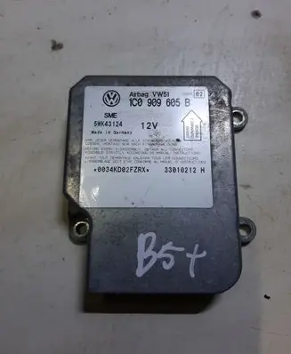 Volkswagen PASSAT B5.5 Airbag control unit/module 1C0909605B