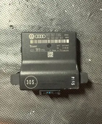 Audi A3 S3 8P Gateway control module 1K0907530G