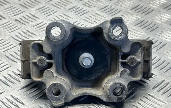 Jeep Grand Cherokee WL Gearbox mount 68375820AB 23020