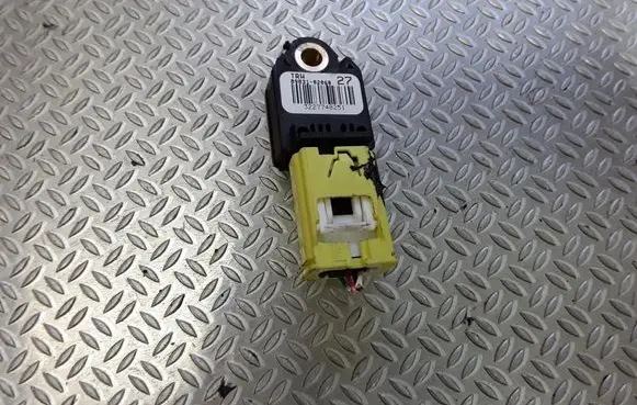 Toyota Auris 150 Airbag deployment crash/impact sensor 8983102060