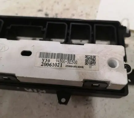 KIA Sorento Clock 945003E500