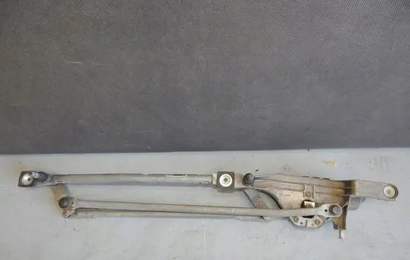 Ford Focus Front wiper linkage and motor 4M5117504AB