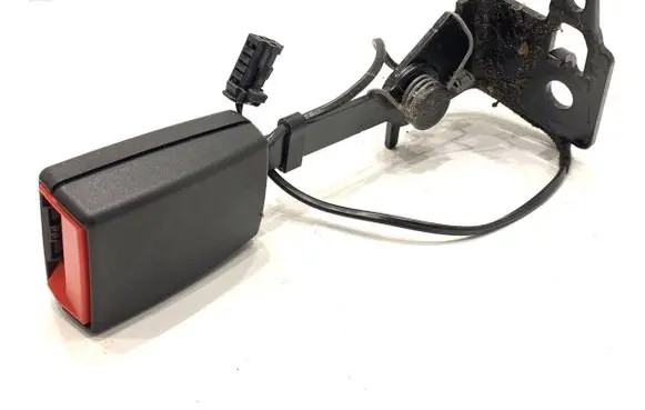 Peugeot 3008 II Rear seatbelt 9828866877